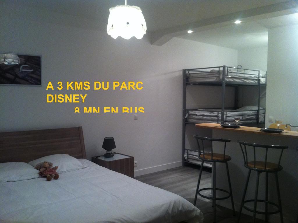 Gites Poirier Bazin Montry 외부 사진